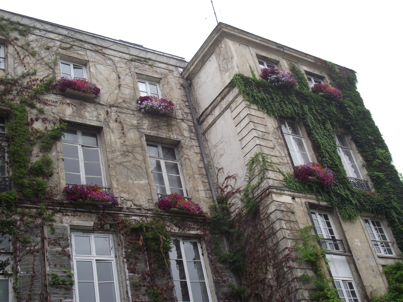 Beautifull building in Le Plessis-Robinson - city near Paris