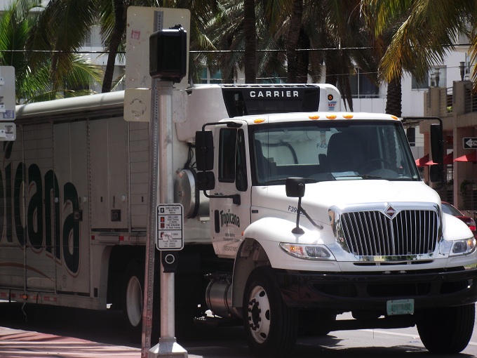 Truck in hot weather - 33131